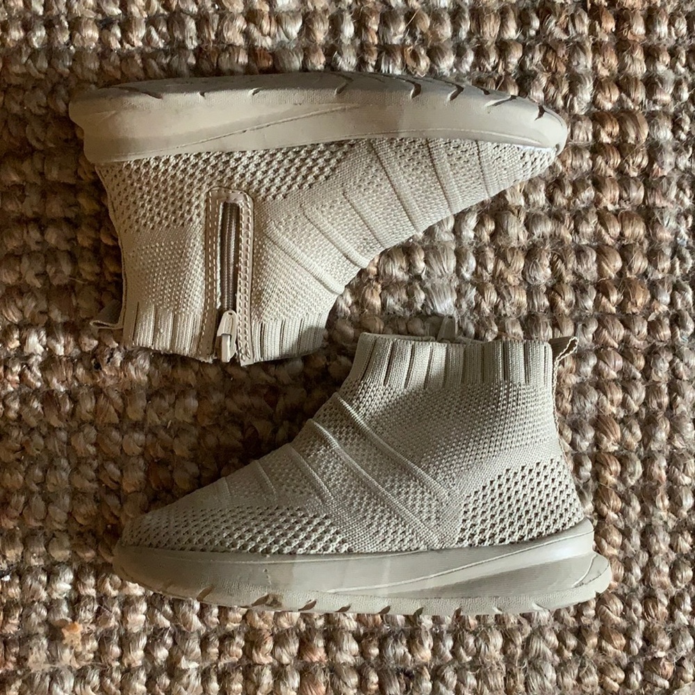 Zara kids mesh shoes size 24 eu | 7.5 us toddler